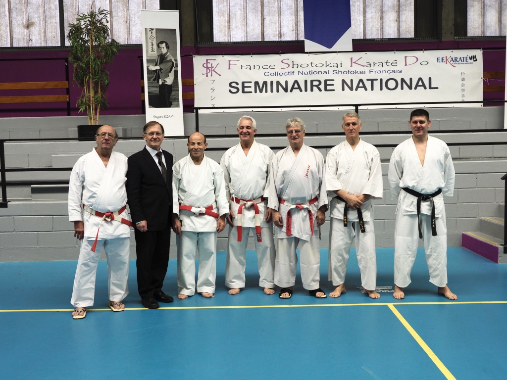 Les Experts de France Shotokai Karate Do avec le prsident de la Fdration Francaise de karat